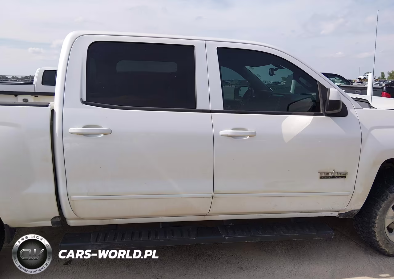 2018 Chevrolet Silverado 1500 2Lt VIN:3GCUKREC4JG281087 - 13