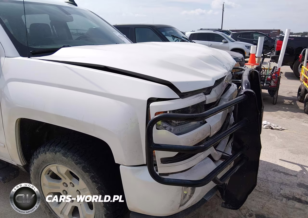 2018 Chevrolet Silverado 1500 2Lt VIN:3GCUKREC4JG281087 - 17