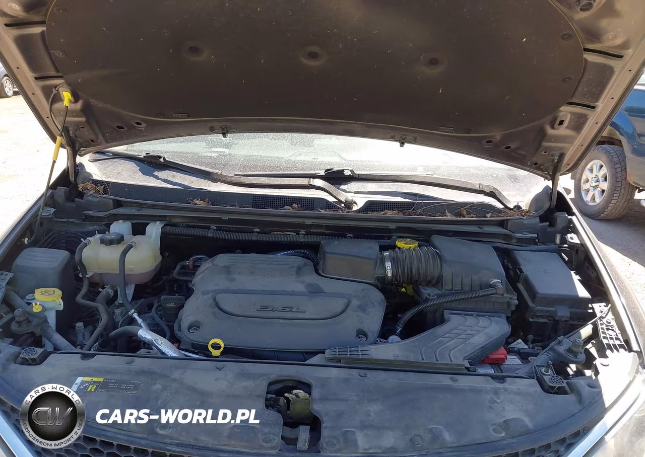 2019 Chrysler Pacifica Touring L VIN:2C4RC1BG8KR583196 - 10