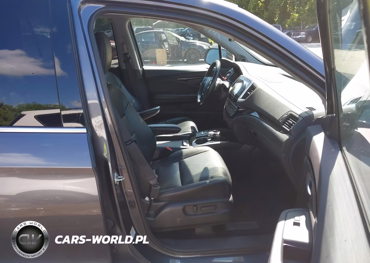 2016 Honda Pilot Touring VIN:5FNYF6H94GB052217 - 5