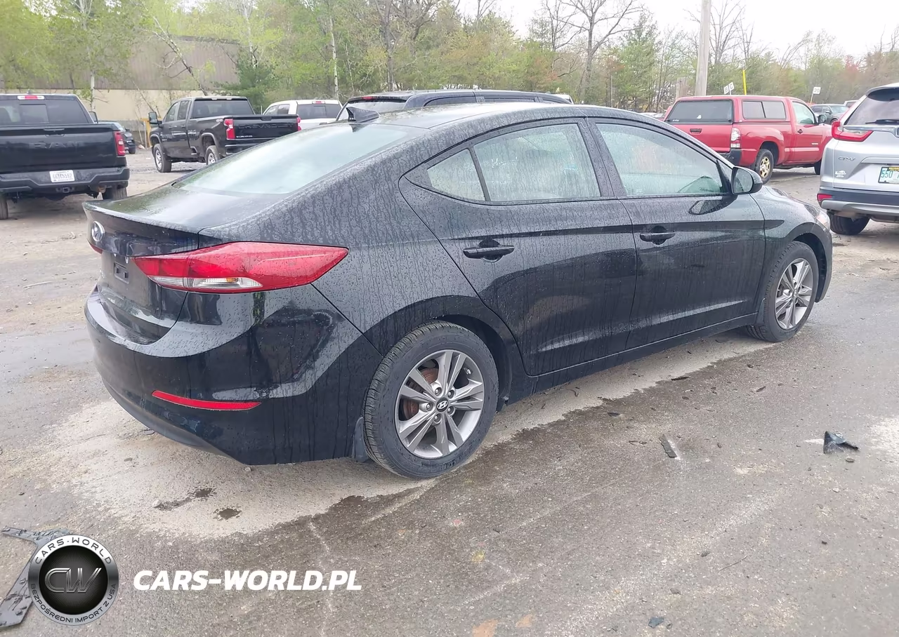 2017 Hyundai Elantra Se VIN:5NPD84LF0HH005814 - 4