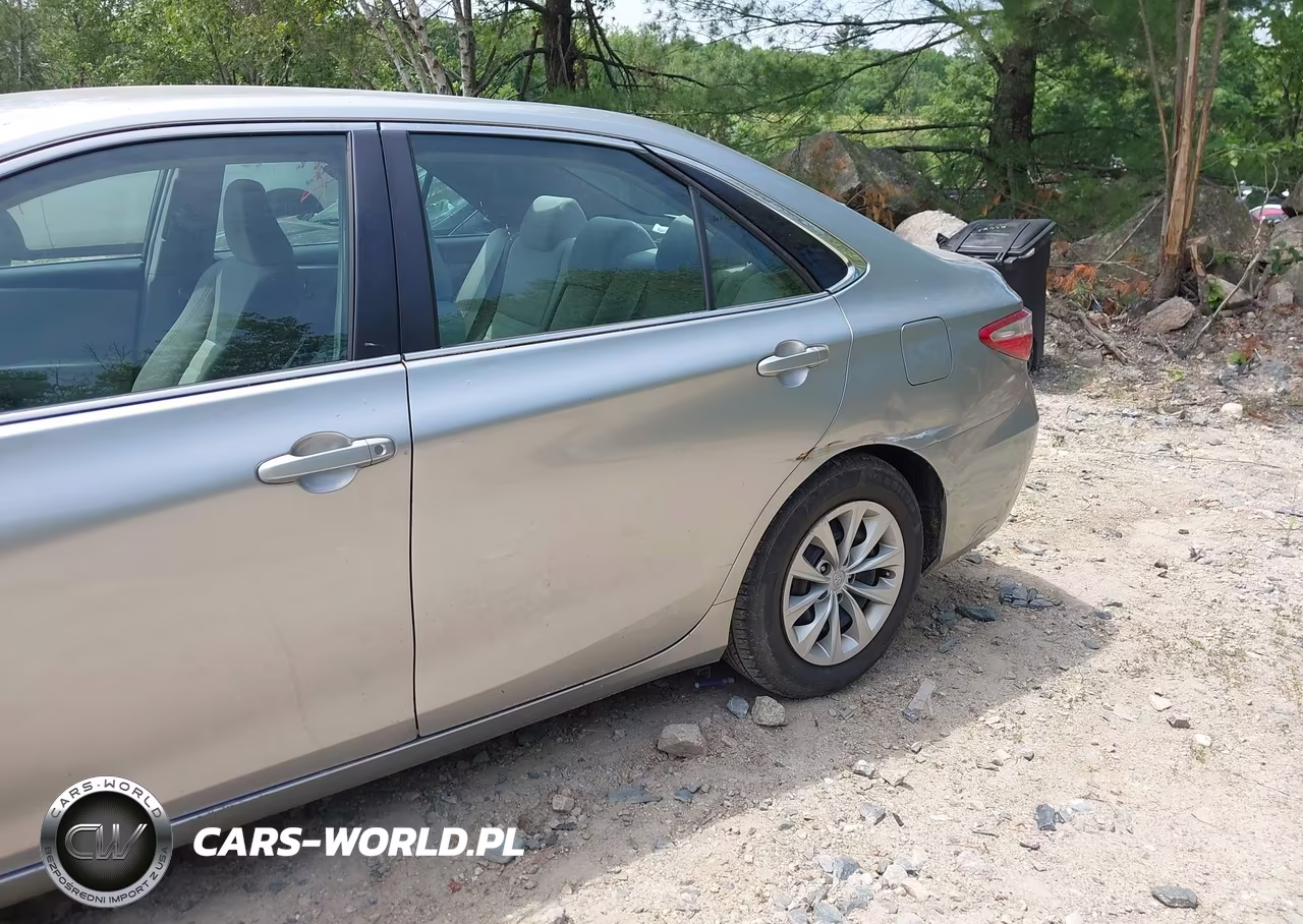 2015 Toyota Camry Le VIN:4T1BF1FK9FU109222 - 19