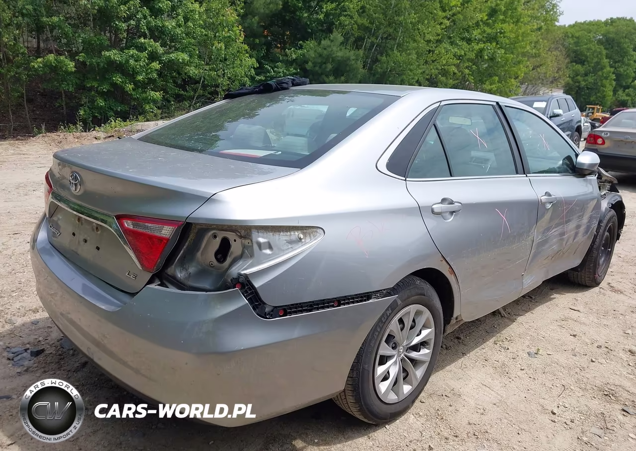 2015 Toyota Camry Le VIN:4T1BF1FK9FU109222 - 4
