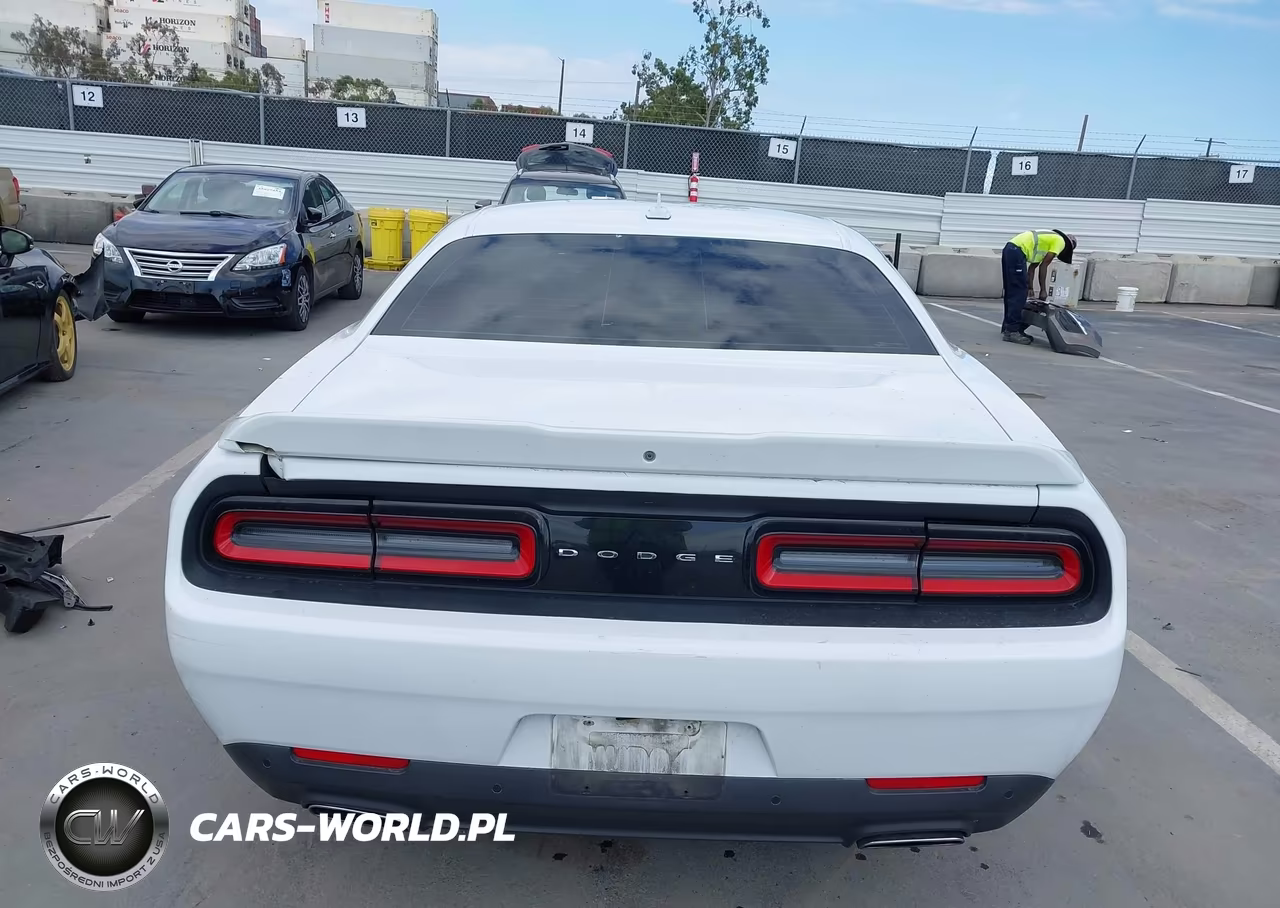 2015 Dodge Challenger Sxt VIN:2C3CDZAG3FH722749 - 16