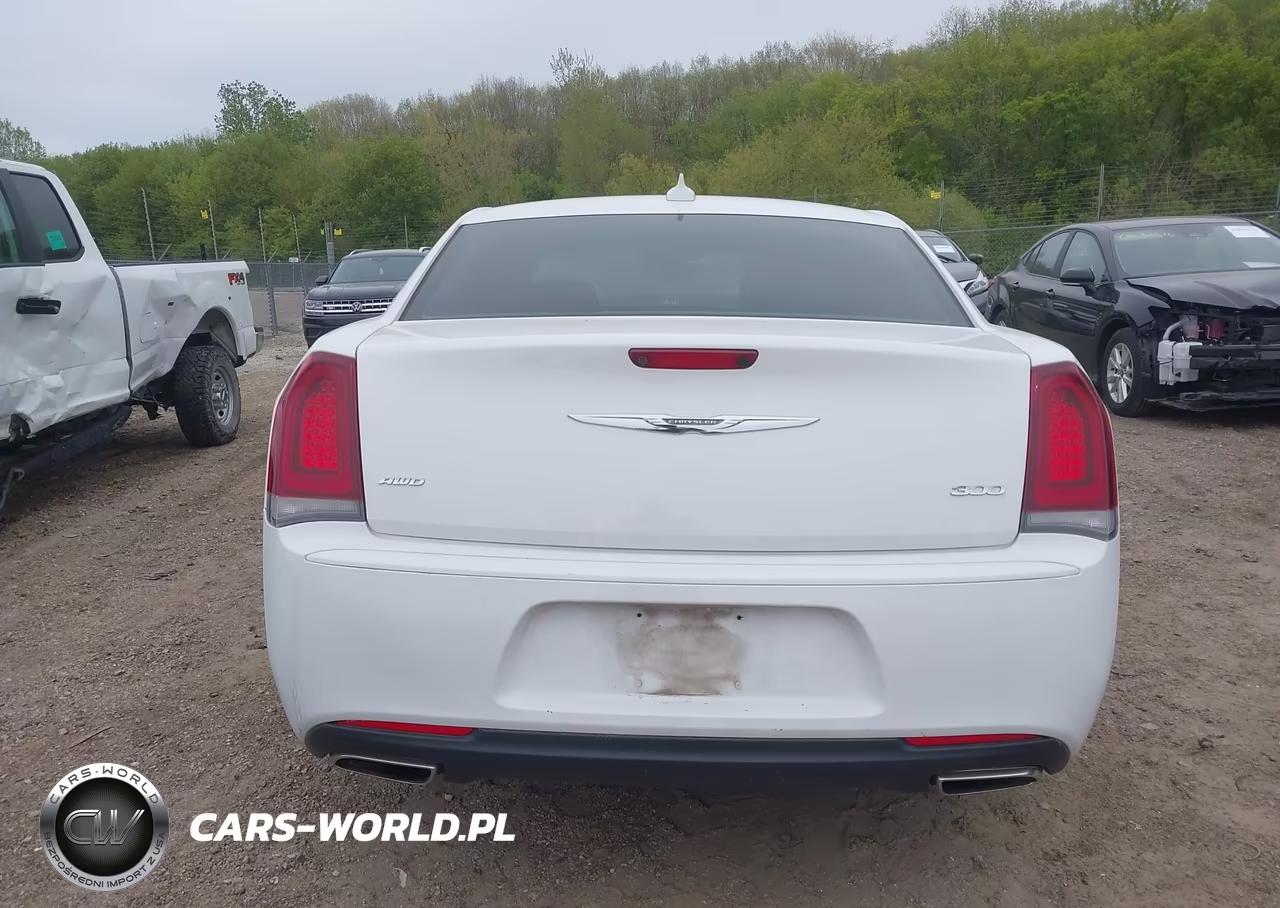 2018 Chrysler 300 Touring Awd VIN:2C3CCARG6JH321276 - 15