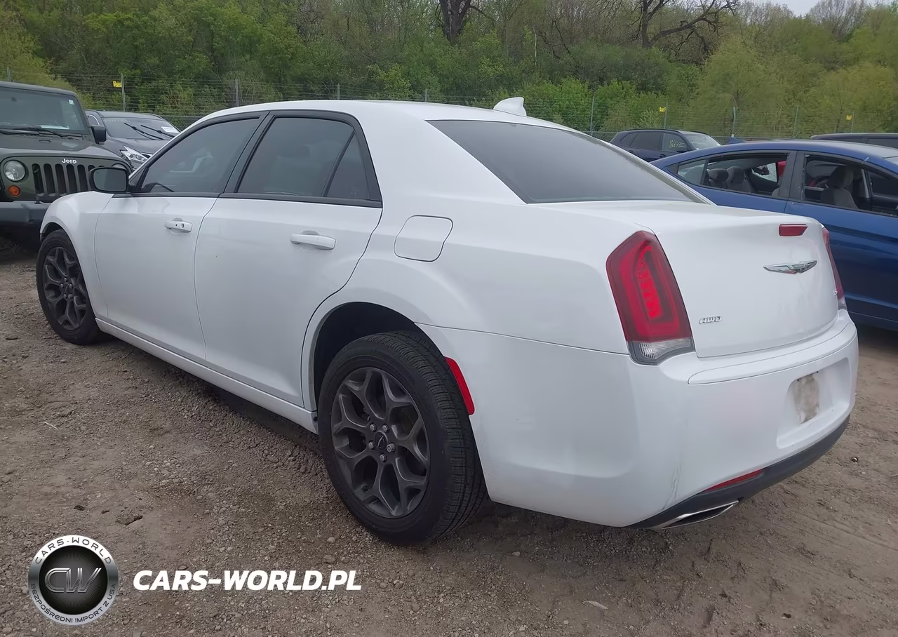 2018 Chrysler 300 Touring Awd VIN:2C3CCARG6JH321276 - 3
