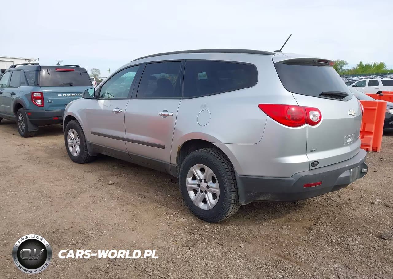 2010 Chevrolet Traverse Ls VIN:1GNLVEED4AJ261108 - 3