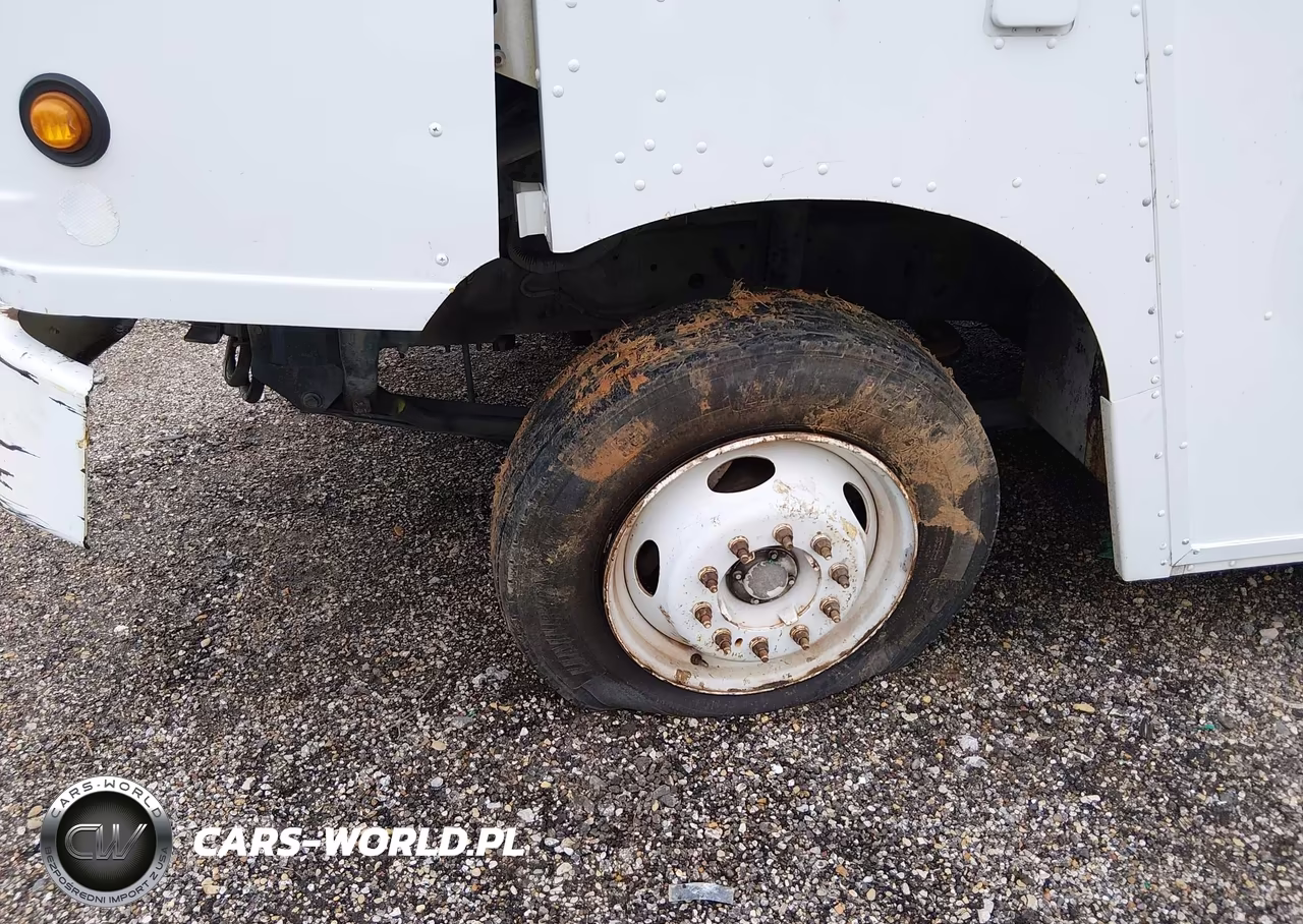 2013 Ford F-59 Commercial Stripped VIN:1F66F5KY5D0A07513 - 19
