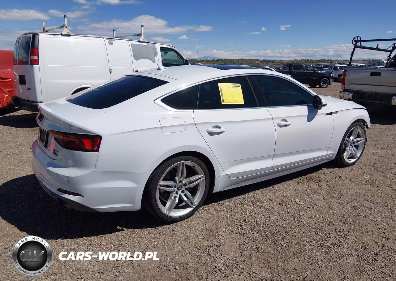 2018 Audi A5 2.0T Premium VIN:WAUENCF53JA135641 - 4