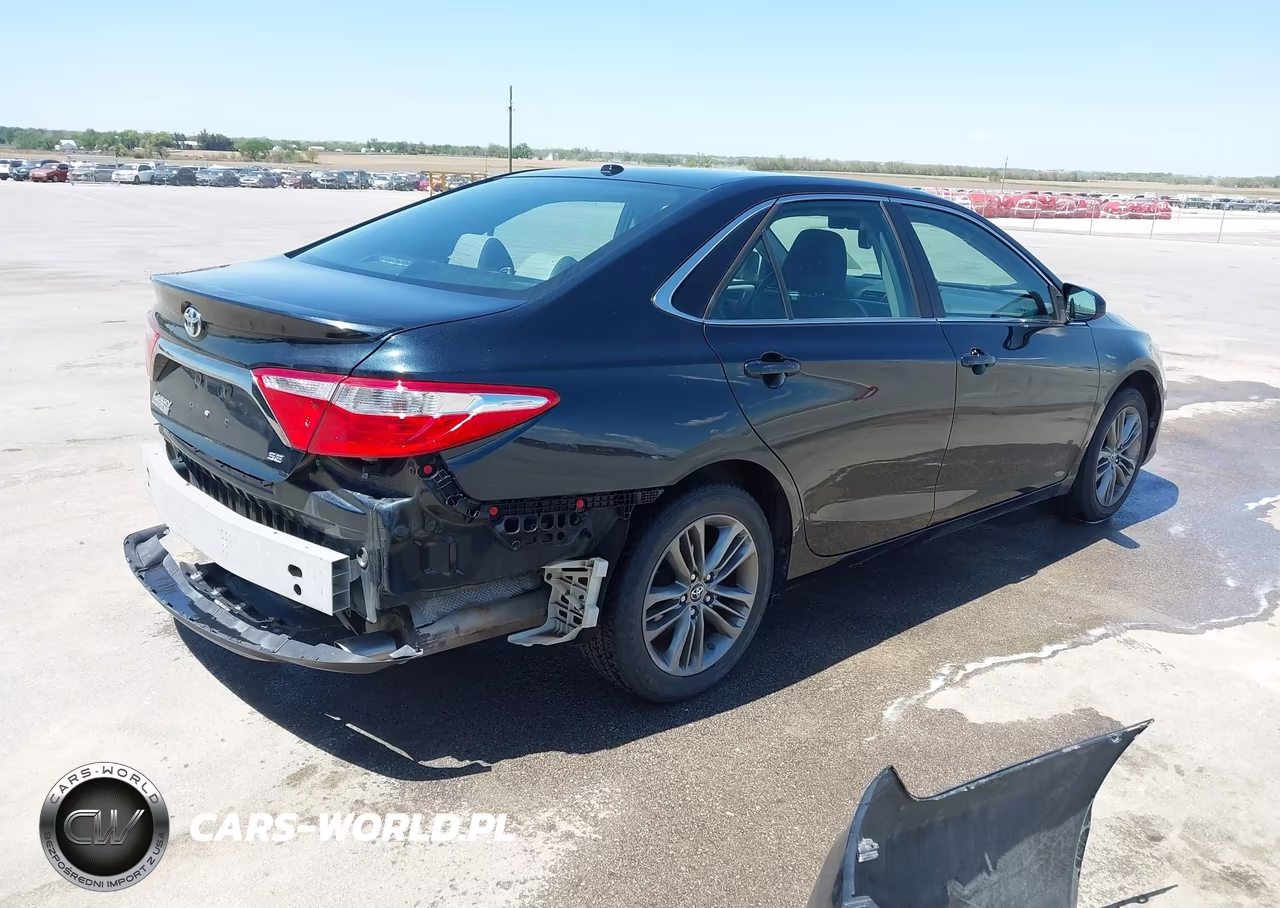 2015 Toyota Camry Se VIN:4T1BF1FK7FU907542 - 4