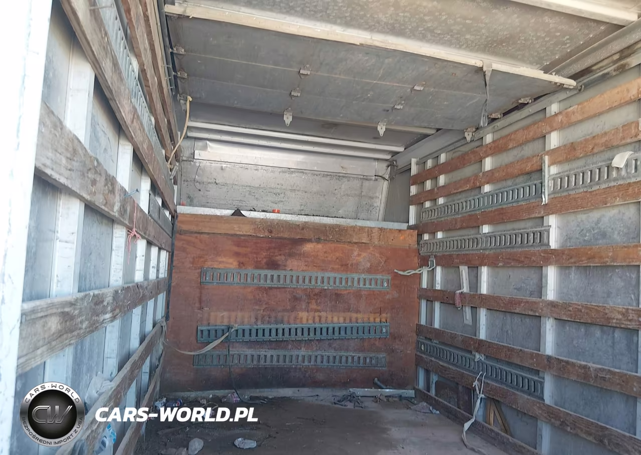 2007 Chevrolet Express Cutaway Work Van VIN:1GBHG31V371214371 - 6