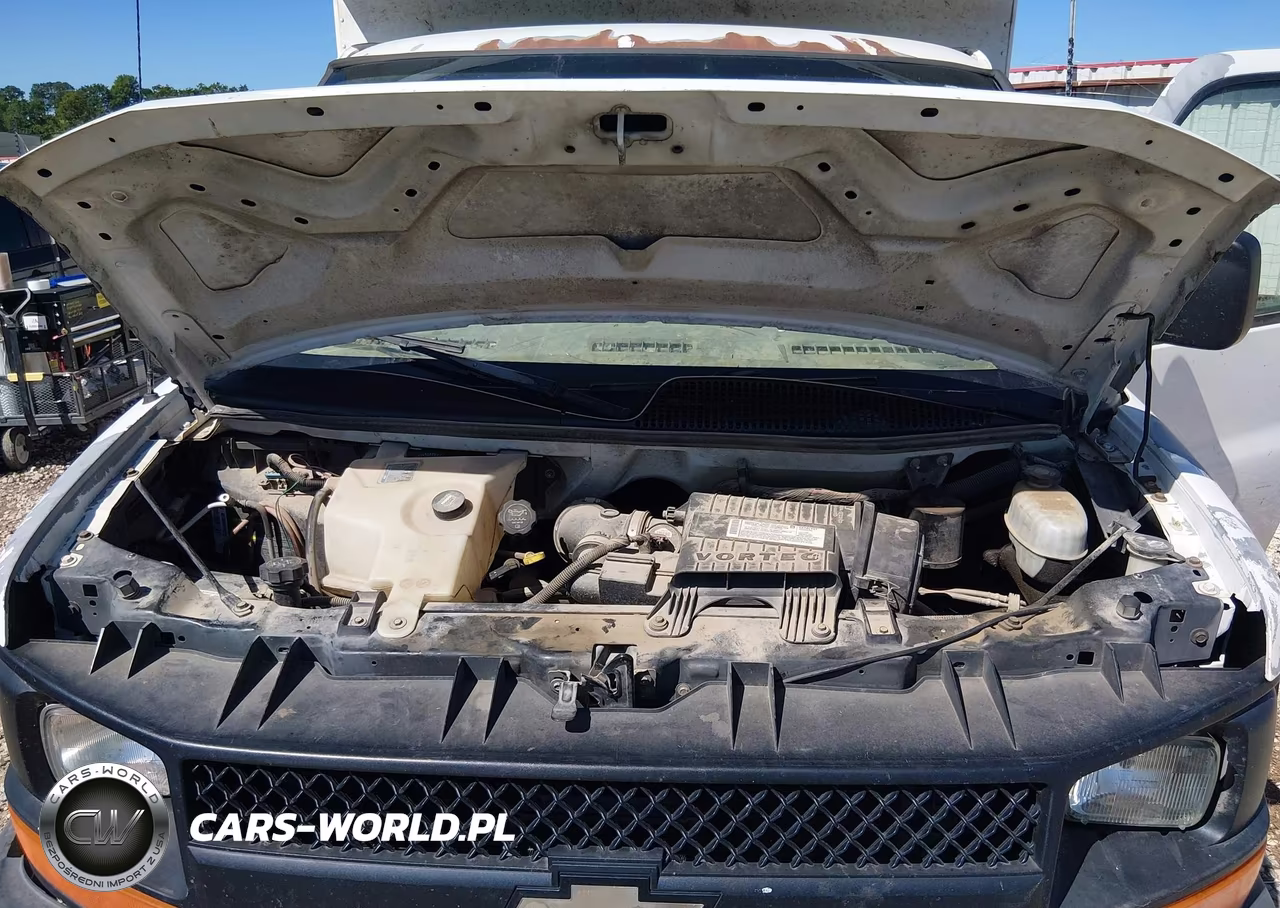 2007 Chevrolet Express Cutaway Work Van VIN:1GBHG31V371214371 - 7
