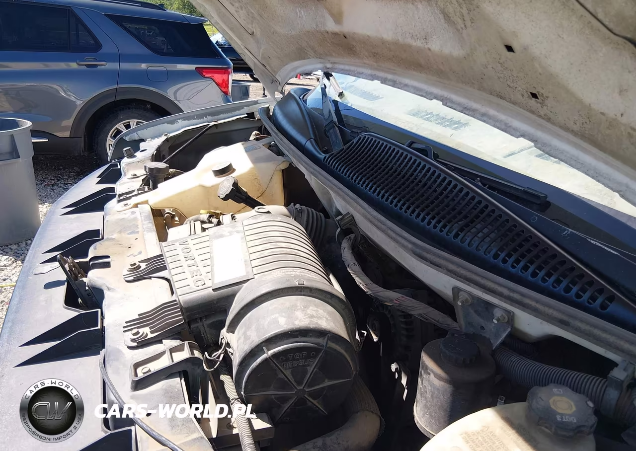 2007 Chevrolet Express Cutaway Work Van VIN:1GBHG31V371214371 - 9