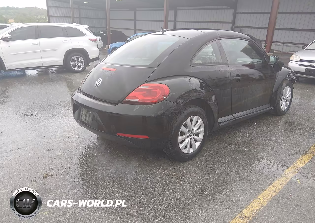 2015 Volkswagen Beetle 1.8T Fleet Edition VIN:3VWF17AT9FM643135 - 4