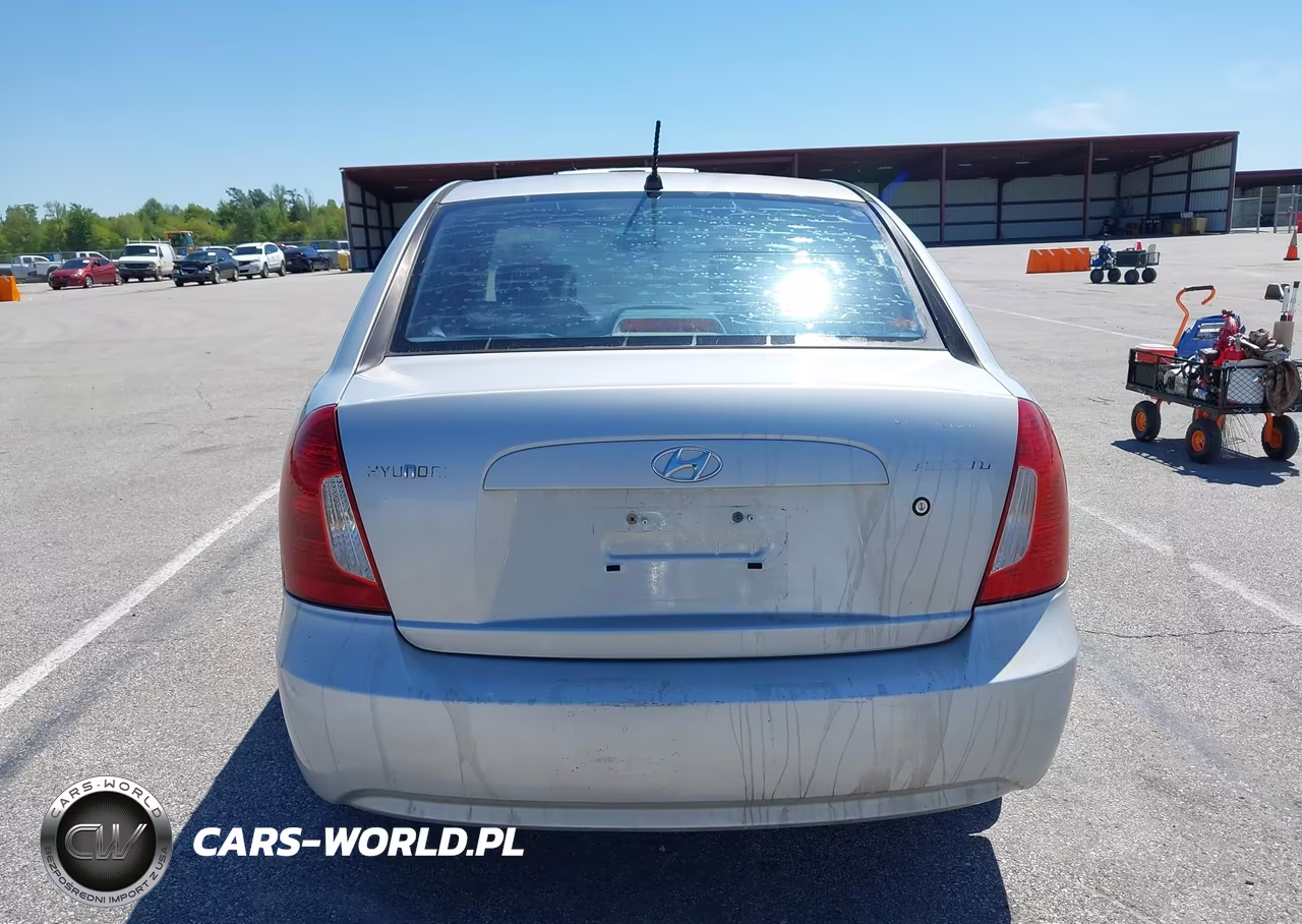 2006 Hyundai Accent Gls VIN:KMHCN46C46U057807 - 16