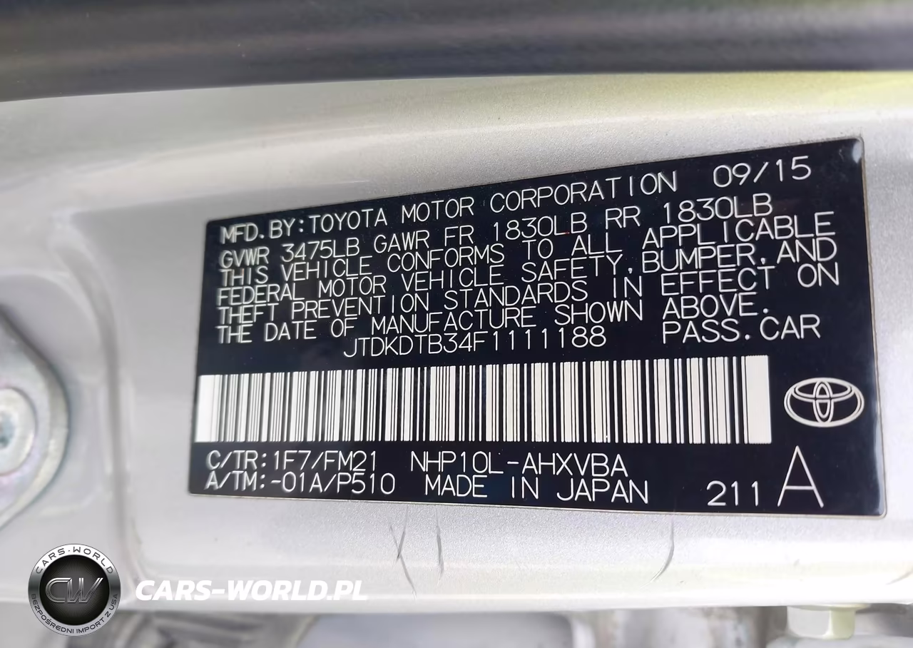 2015 Toyota Prius C Two VIN:JTDKDTB34F1111188 - 9