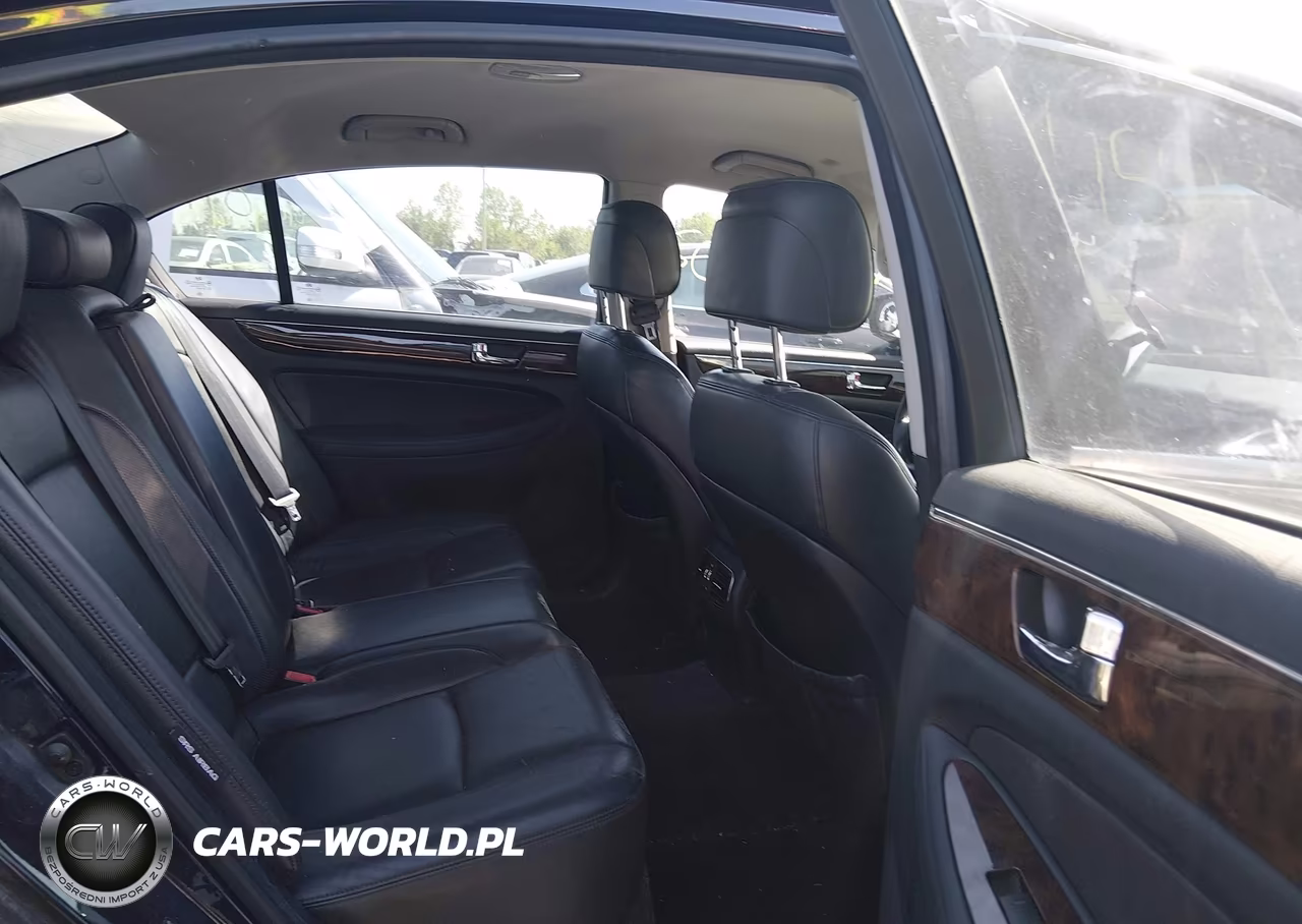 2010 Hyundai Genesis 3.8 VIN:KMHGC4DE2AU100285 - 8