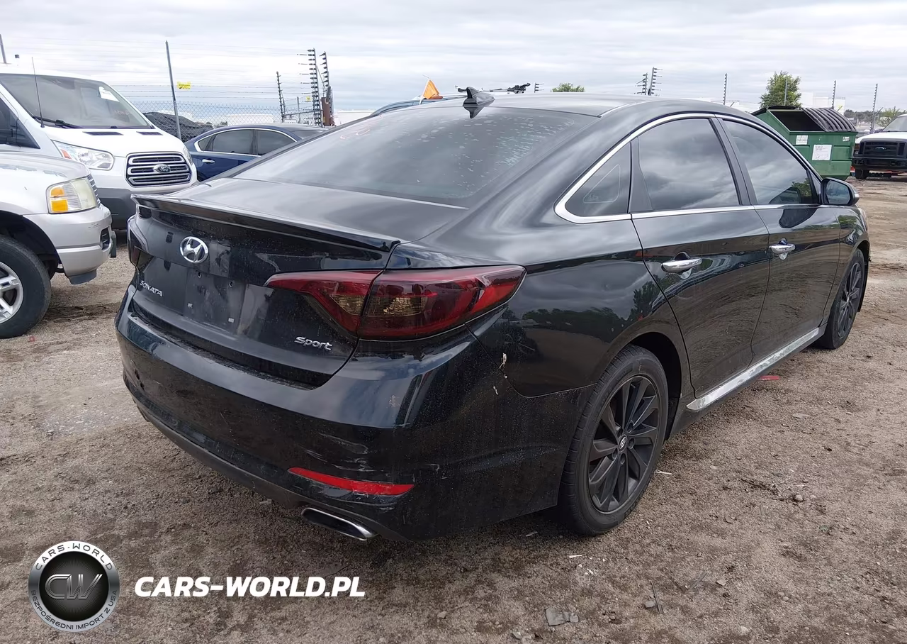 2015 Hyundai Sonata Sport VIN:5NPE34AF1FH242797 - 4