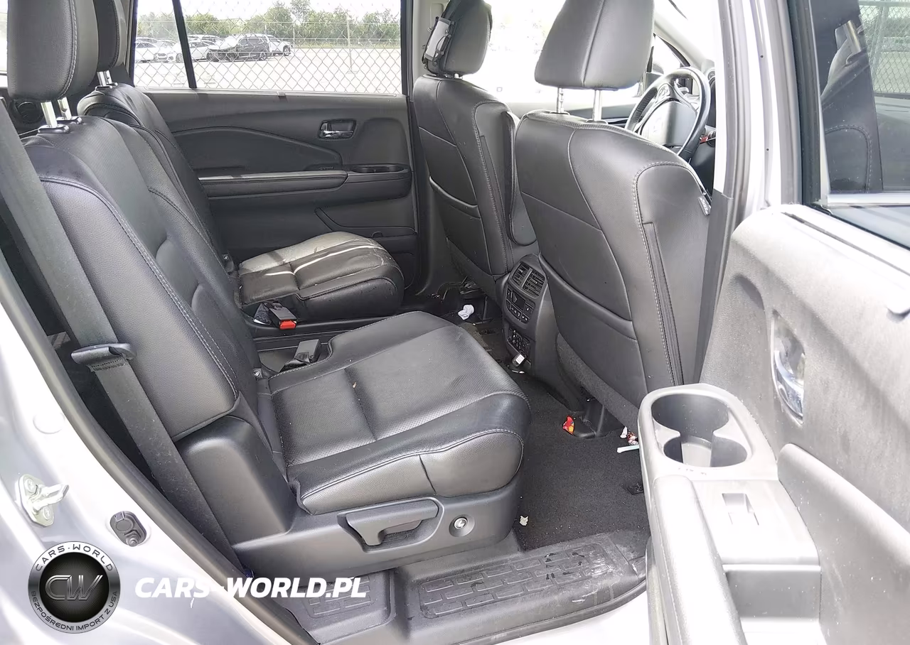 2017 Honda Pilot Elite VIN:5FNYF6H01HB027102 - 8