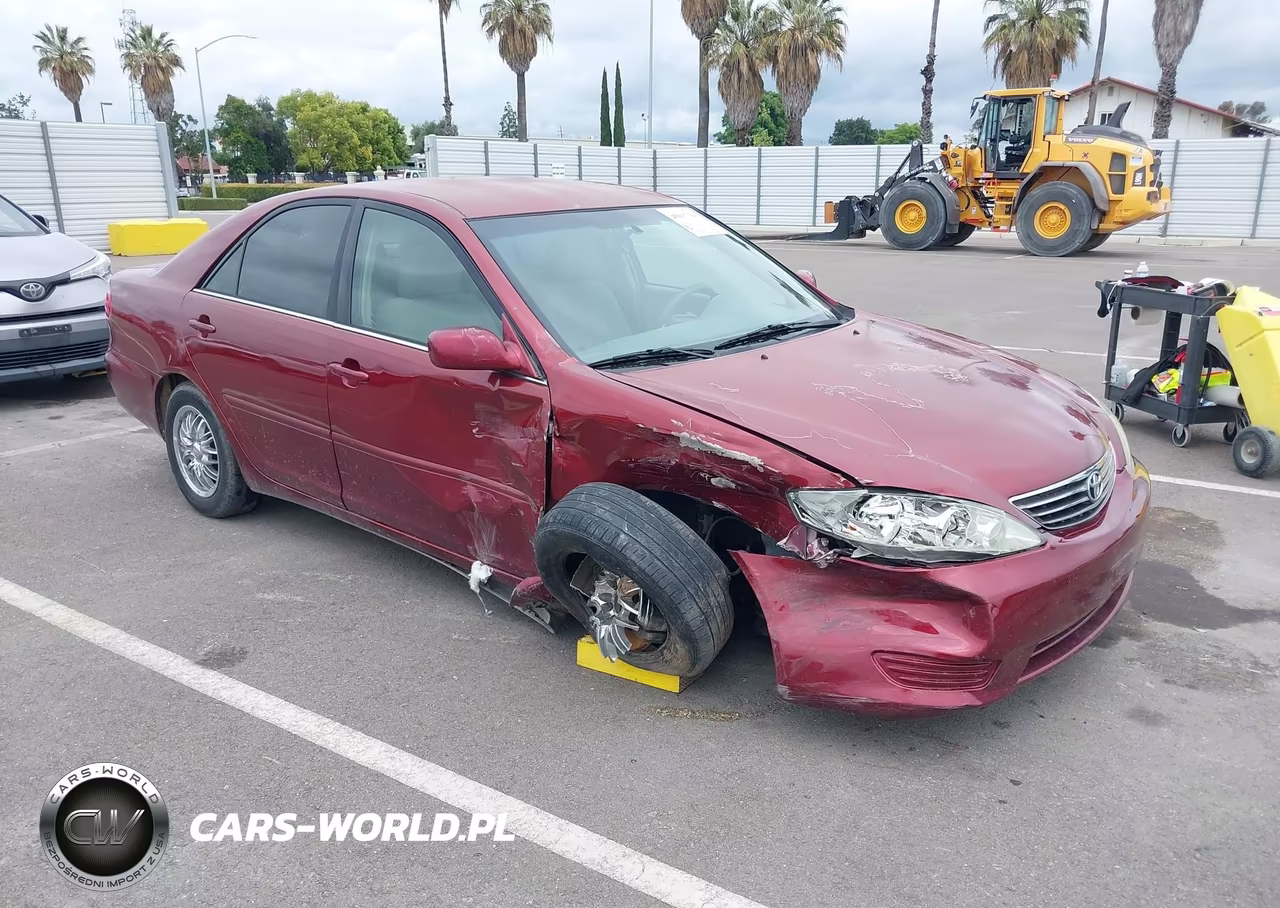 2005 Toyota Camry Le