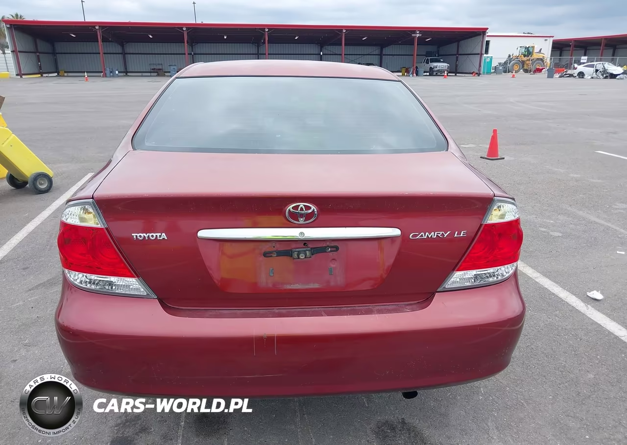 2005 Toyota Camry Le VIN:4T1BE32K65U404197 - 17