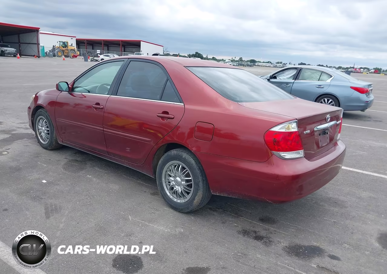 2005 Toyota Camry Le VIN:4T1BE32K65U404197 - 3