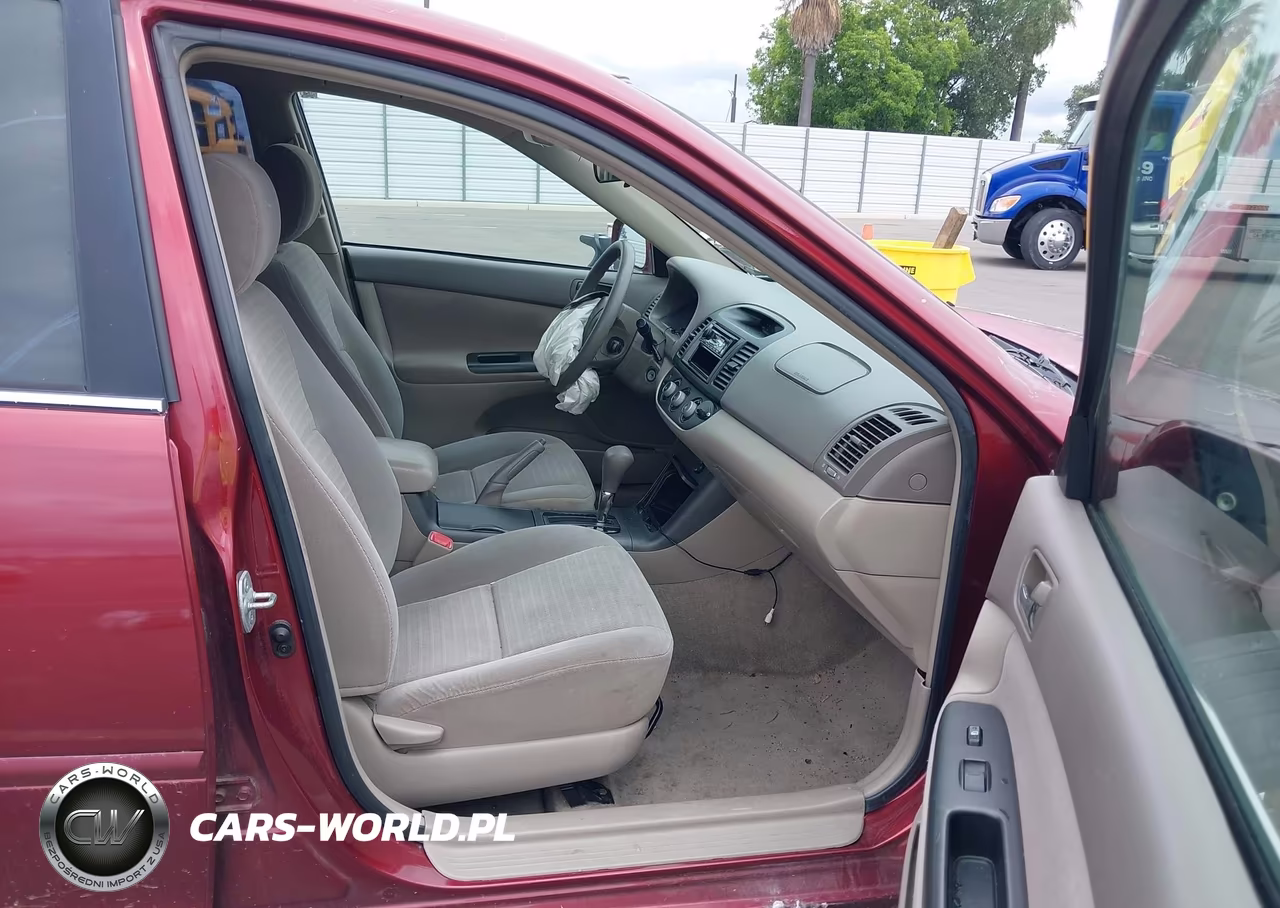 2005 Toyota Camry Le VIN:4T1BE32K65U404197 - 5