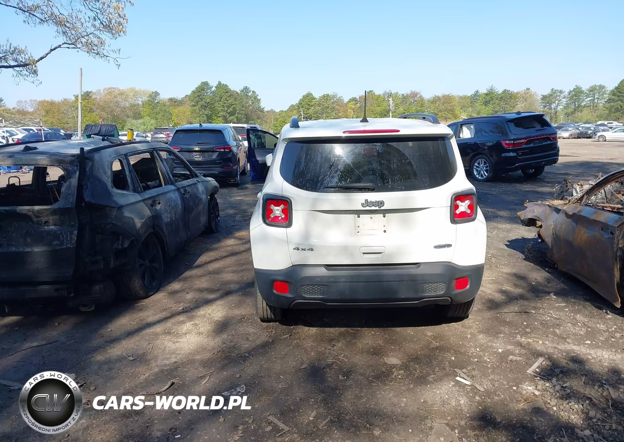 2018 Jeep Renegade Latitude 4X4 VIN:ZACCJBBB2JPJ30021 - 16