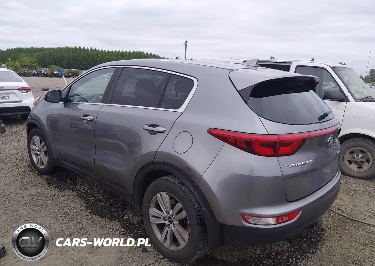 2018 Kia Sportage Lx VIN:KNDPM3AC8J7320334 - 3