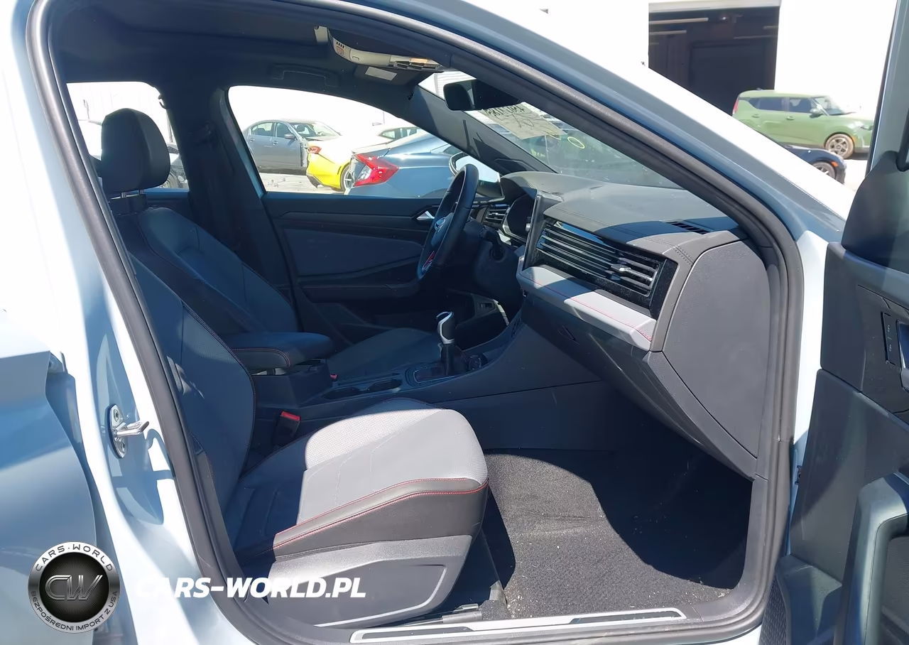 2025 Volkswagen Jetta Gli 2.0T Autobahn VIN:3VW1T7BU2SM054529 - 5