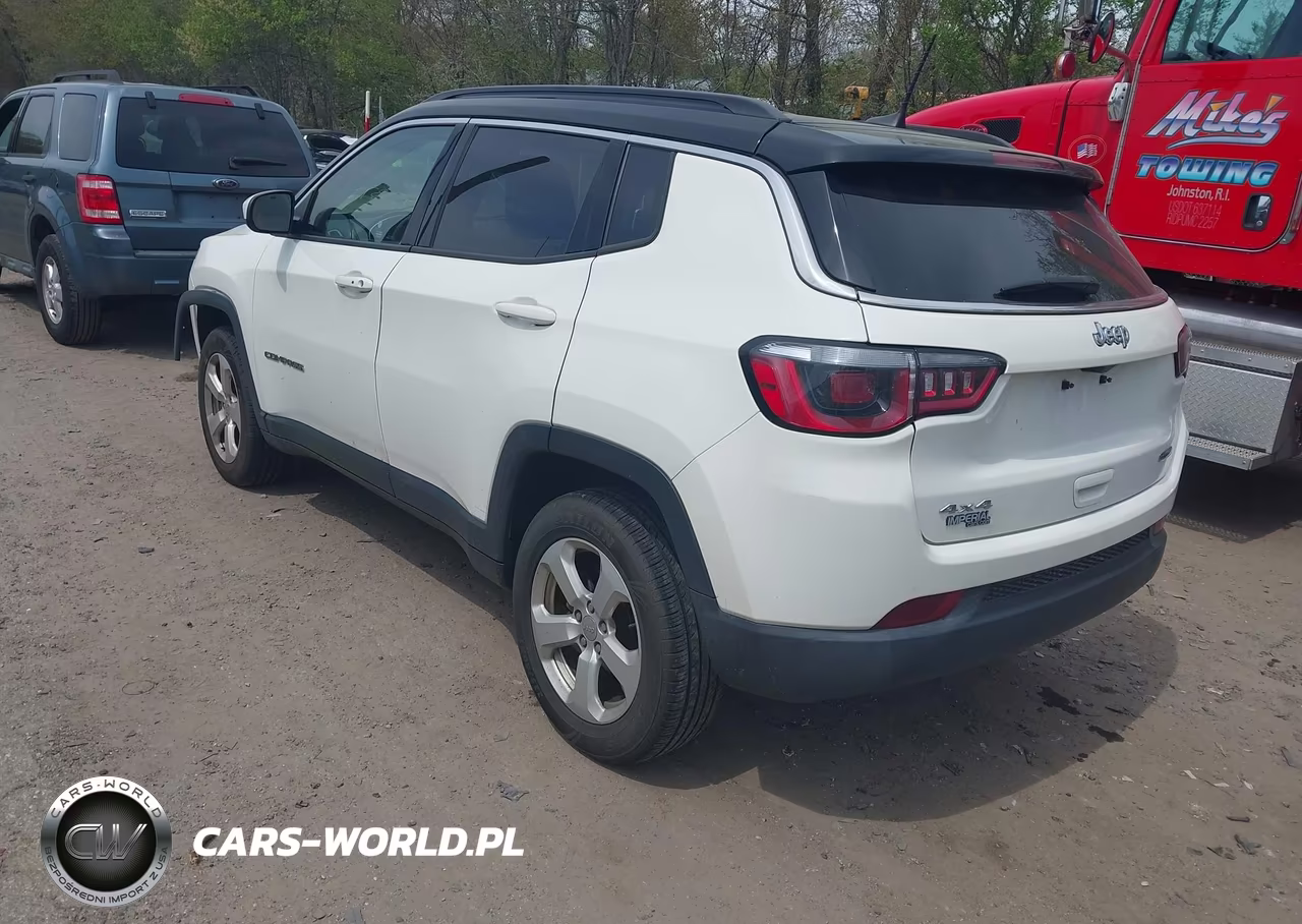 2018 Jeep Compass Latitude 4X4 VIN:3C4NJDBB2JT185780 - 3