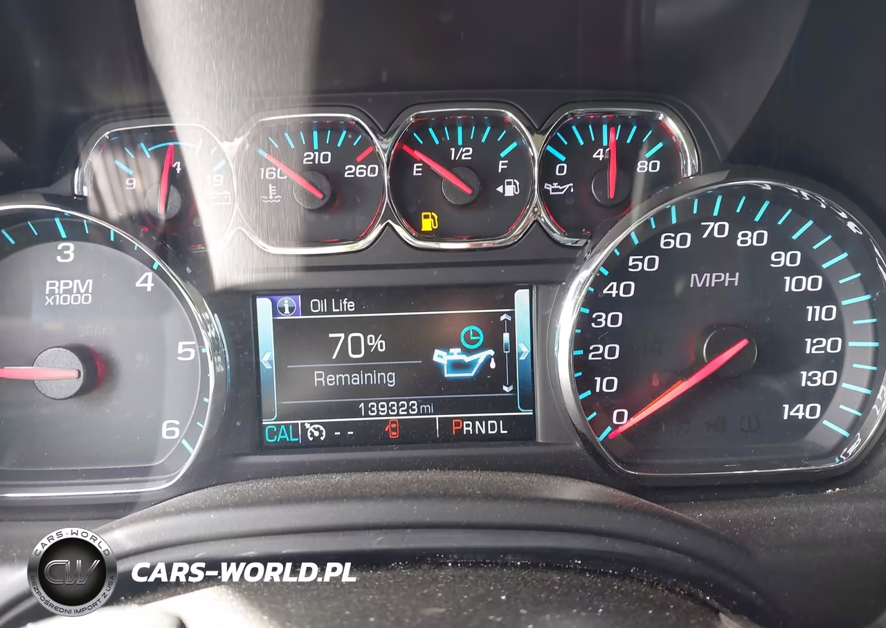 2017 Chevrolet Tahoe Ls VIN:1GNSCAKC9HR335107 - 7
