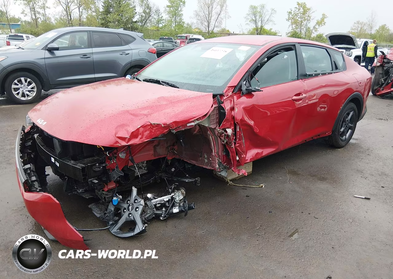 2025 Kia K4 Lxs VIN:3KPFT4DE8SE240986 - 2