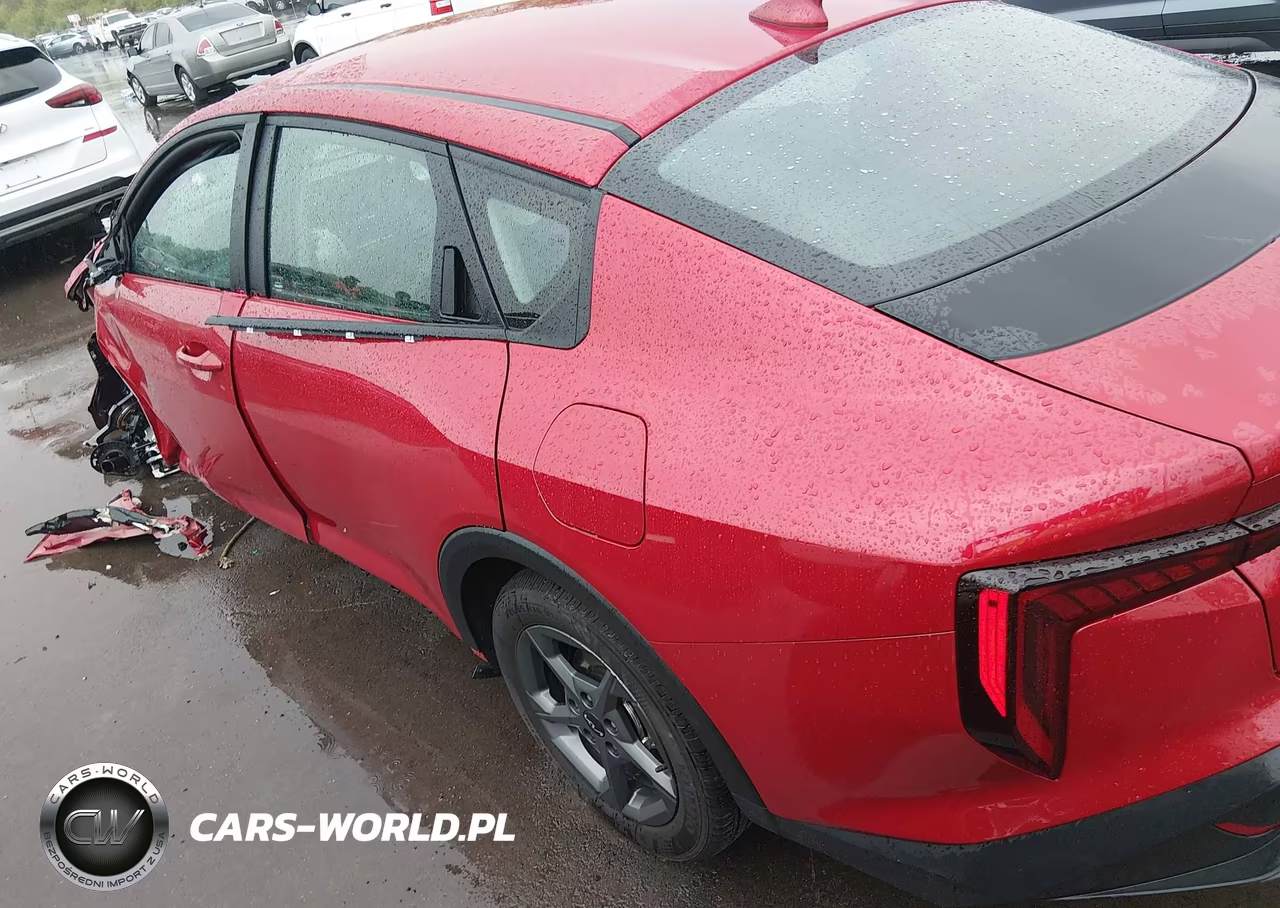 2025 Kia K4 Lxs VIN:3KPFT4DE8SE240986 - 3