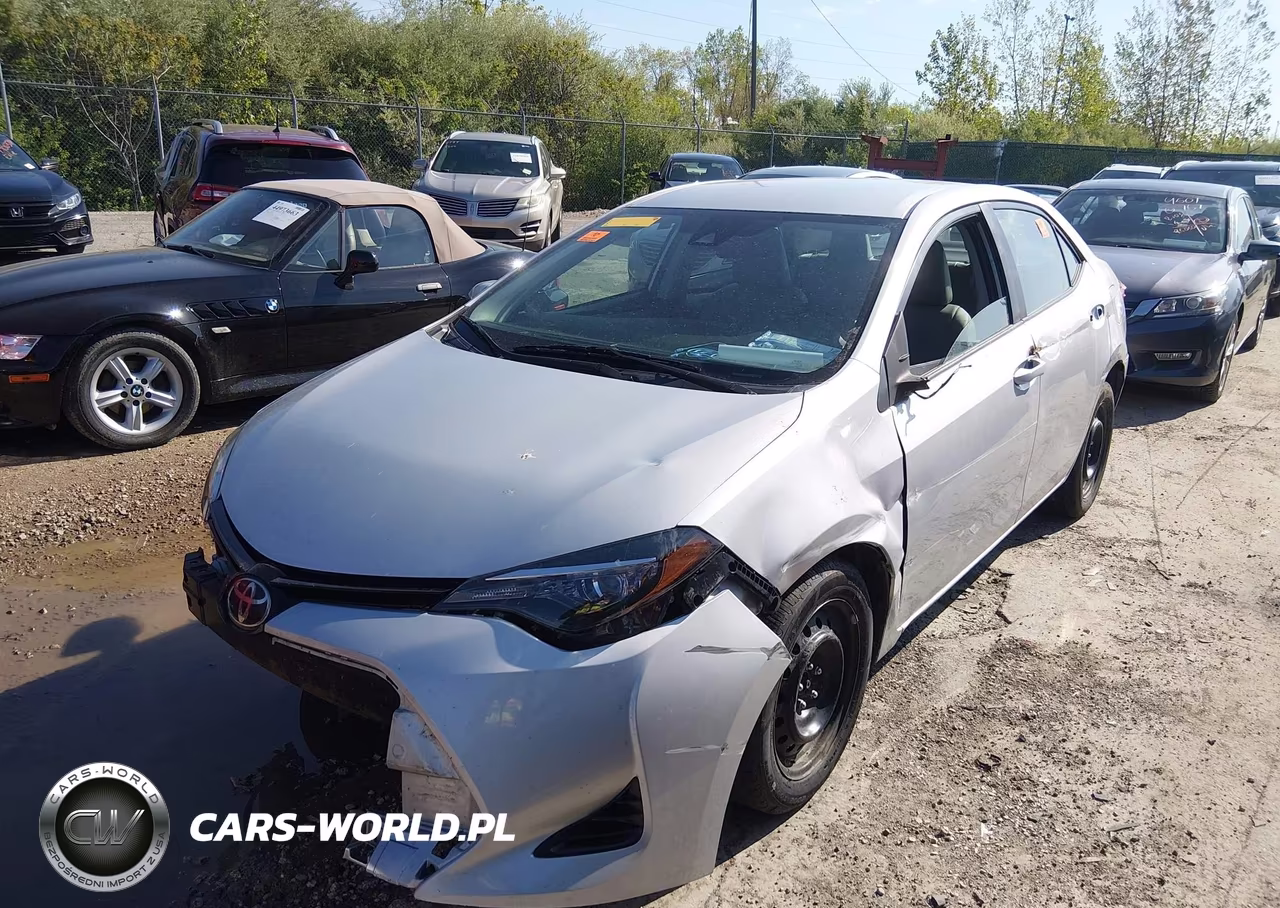 2017 Toyota Corolla Le VIN:5YFBURHE3HP736370 - 6