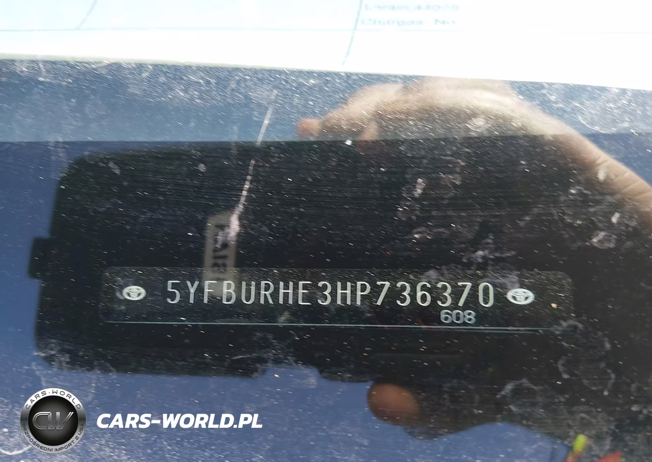 2017 Toyota Corolla Le VIN:5YFBURHE3HP736370 - 9