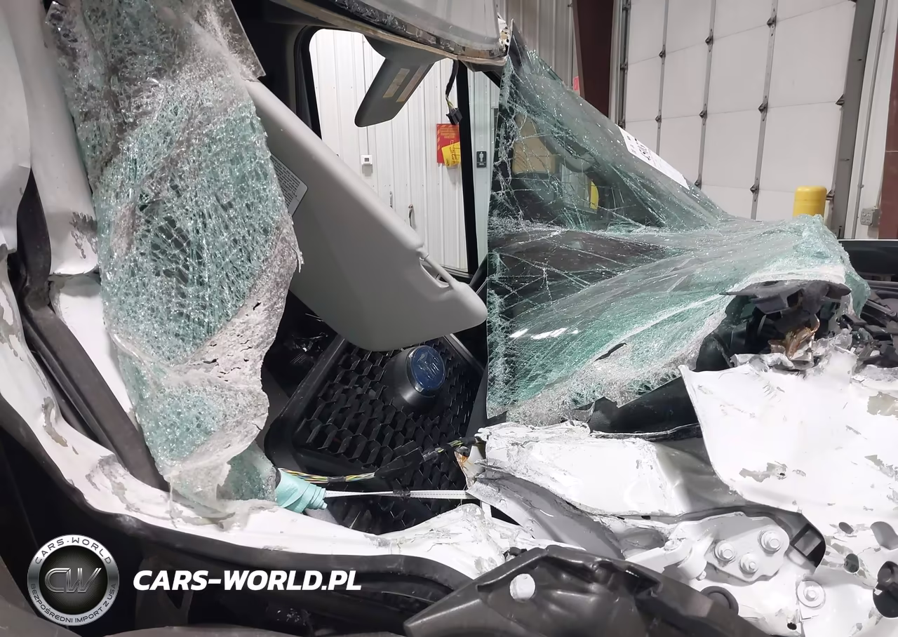 2025 Ford Transit-250 VIN:1FTBR2C85SKA15449 - 5