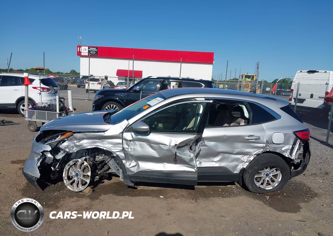 2020 Ford Escape Se VIN:1FMCU0G60LUC33252 - 14
