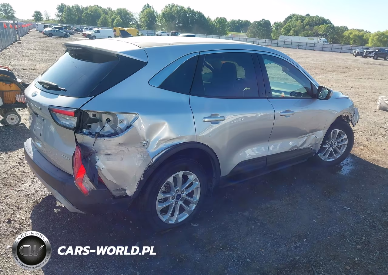 2020 Ford Escape Se VIN:1FMCU0G60LUC33252 - 4