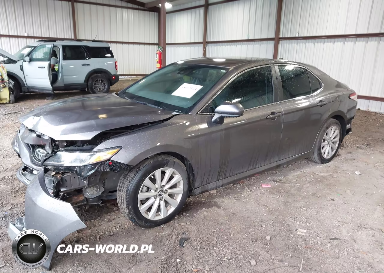 2019 Toyota Camry Le VIN:4T1B11HK8KU184600 - 2