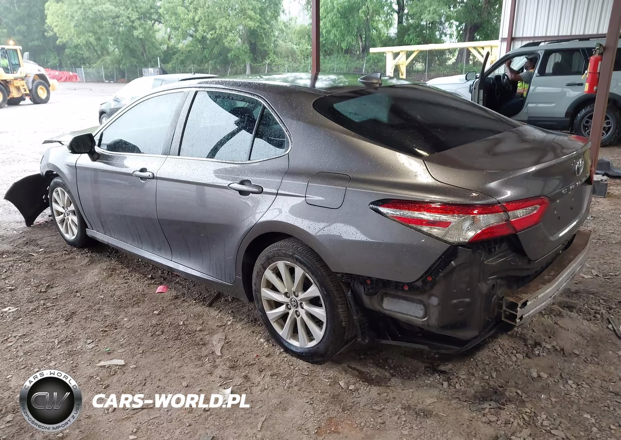 2019 Toyota Camry Le VIN:4T1B11HK8KU184600 - 3