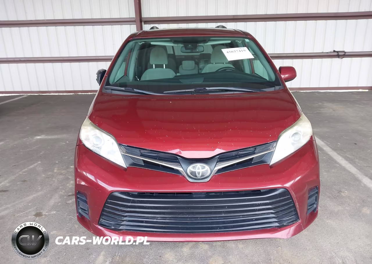 2018 Toyota Sienna Le 8 Passenger VIN:5TDKZ3DC2JS909912 - 12