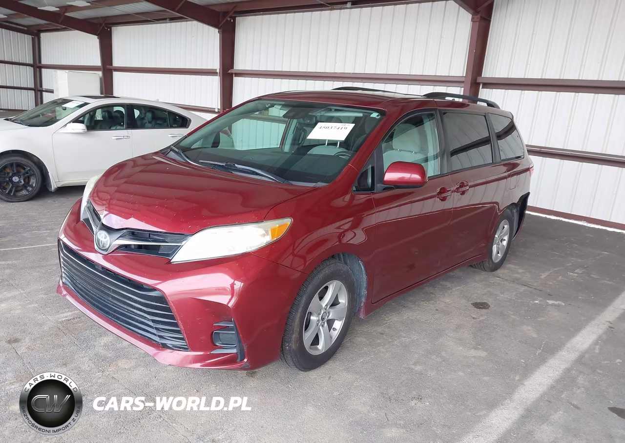 2018 Toyota Sienna Le 8 Passenger VIN:5TDKZ3DC2JS909912 - 2
