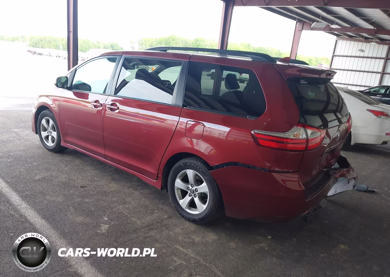 2018 Toyota Sienna Le 8 Passenger VIN:5TDKZ3DC2JS909912 - 3
