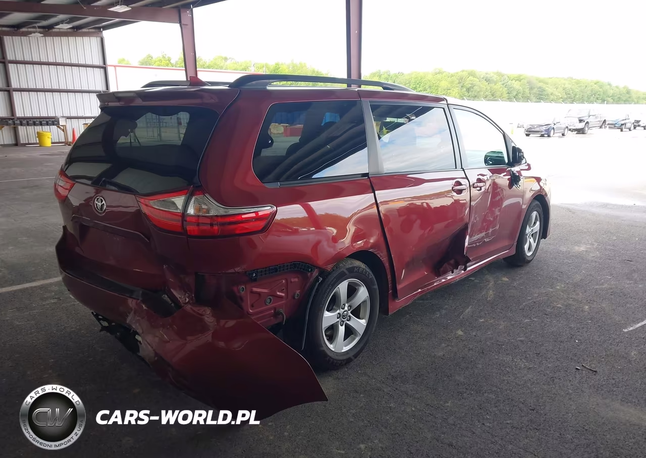 2018 Toyota Sienna Le 8 Passenger VIN:5TDKZ3DC2JS909912 - 4