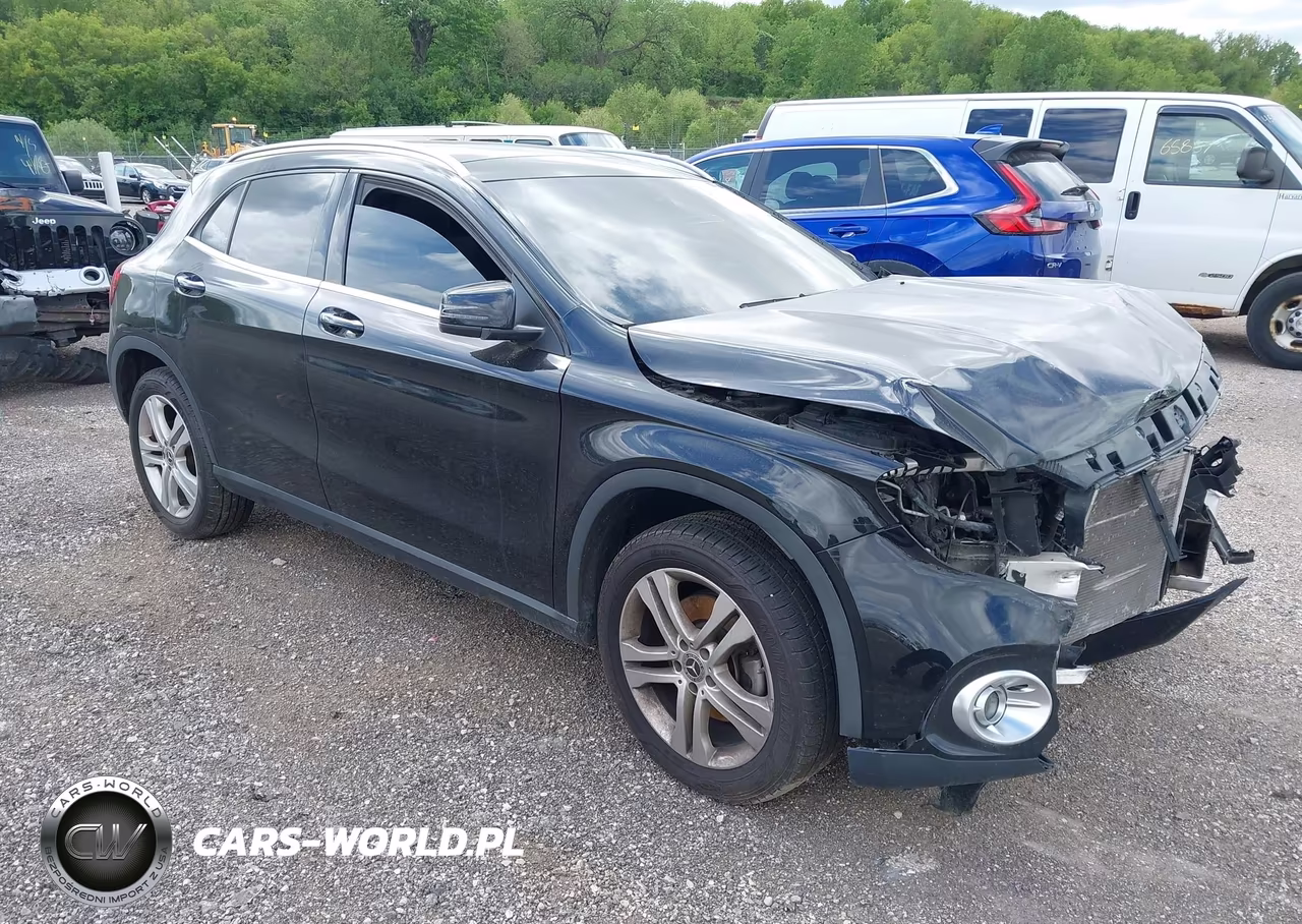 2019 Mercedes-Benz Gla 250 4Matic – zdjęcie 1 z 16