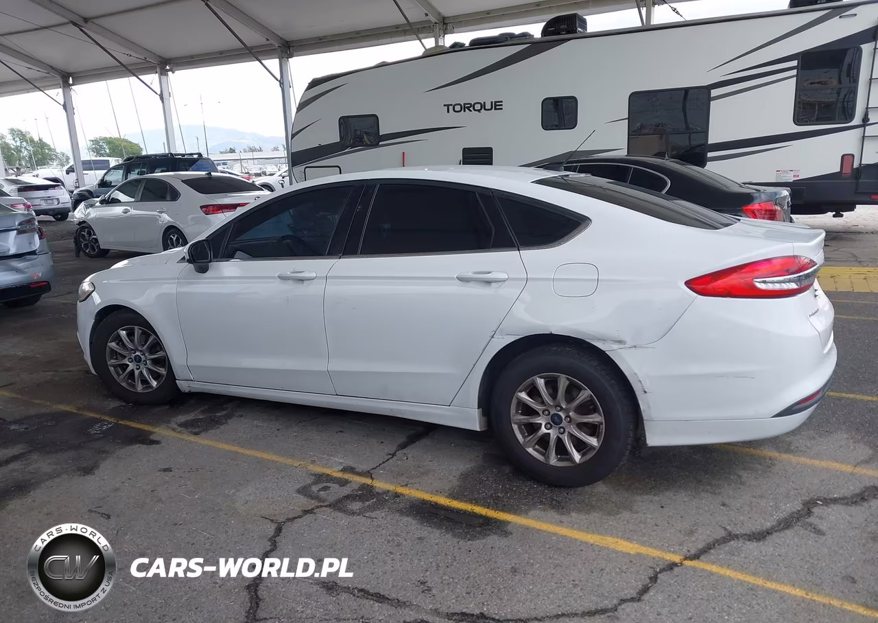 2017 Ford Fusion S VIN:3FA6P0G71HR330403 - 14