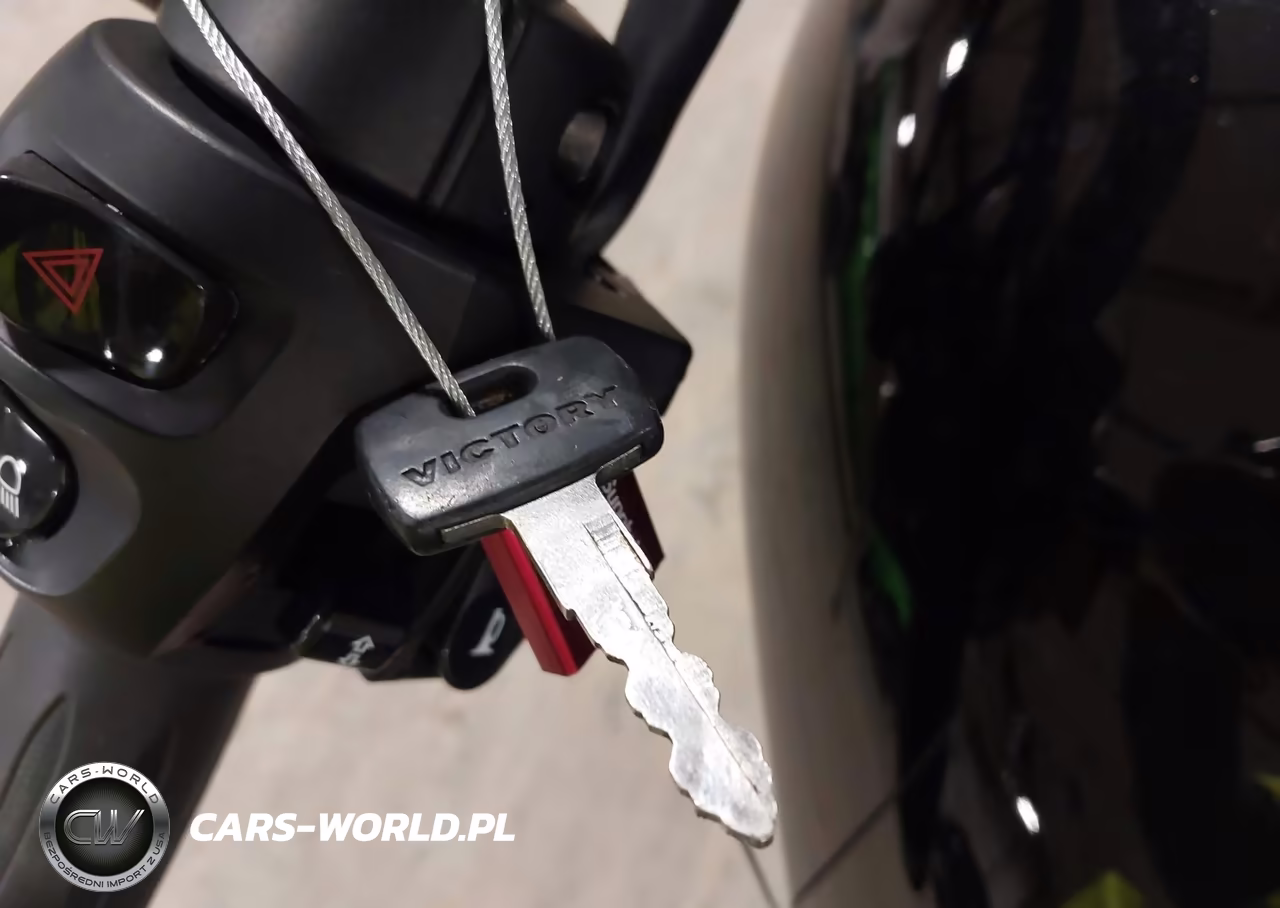 2014 Victory Motorcycles Hammer 8-Ball VIN:5VPHA36N5E3028095 - 11