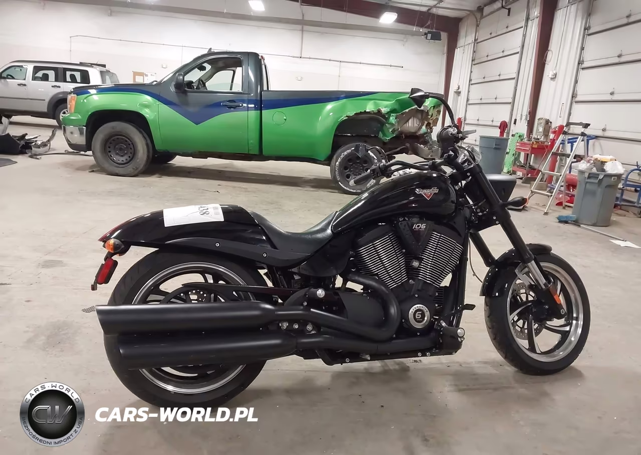 2014 Victory Motorcycles Hammer 8-Ball VIN:5VPHA36N5E3028095 - 12