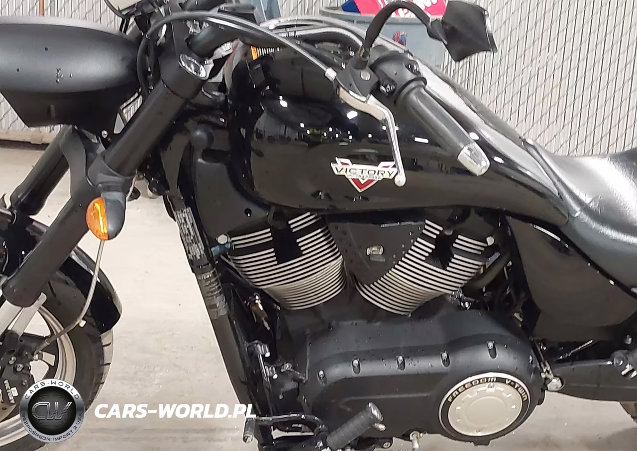 2014 Victory Motorcycles Hammer 8-Ball VIN:5VPHA36N5E3028095 - 9